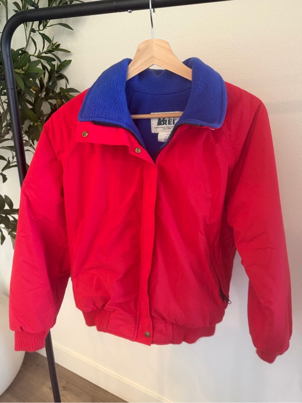 Vintage 90's REI Women's Red Fleece Lined Bomber Jacket